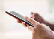 Cara Ganti Background Foto Warna Merah Online dan Cepat