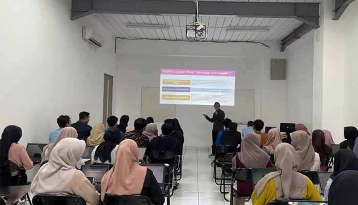 Lebih Percaya Diri, Mahasiswa Prodi Teknologi Komputer Universitas BSI Ikuti Pembekalan Sertifikasi