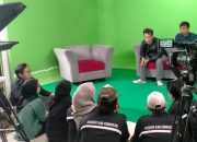 Kreativitas Tanpa Batas, Mahasiswa Universitas BSI Pamerkan Skill di Simulasi Siaran Berita TV