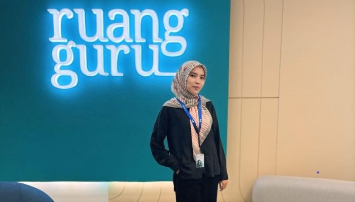 Almira, Lulusan Bisnis Digital Cyber University yang Jadi Role Model Generasi Muda