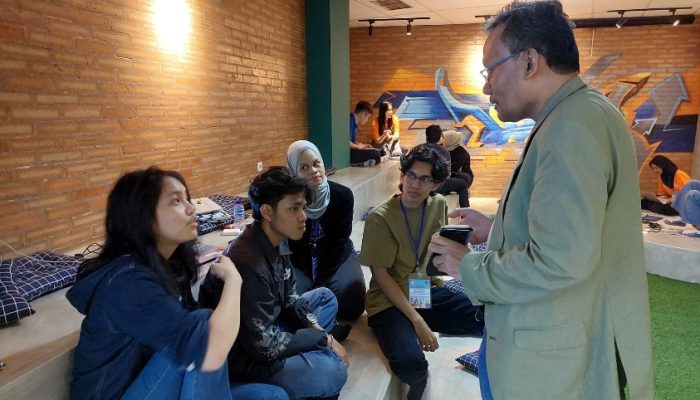 Cyber University dan UTP Sukses Gelar Hackathon Fintech: Wakil Rektor Turun Langsung Mentori Mahasiswa