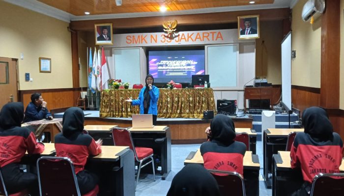 Gagasan Jadi Aplikasi, Mahasiswi UBSI Hadirkan GamaSmart Untuk SMKN 35 Jakarta