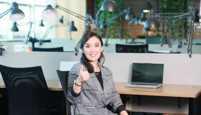 Mau Upgrade Karier Tanpa Resign? Kuliah Kelas Karyawan Jumat-Sabtu Jadi Solusinya!