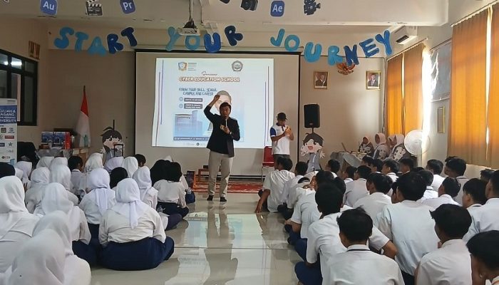 Cyber University Bangun Semangat Karier Digital Siswa SMKN 67 Jakarta Sejak Dini