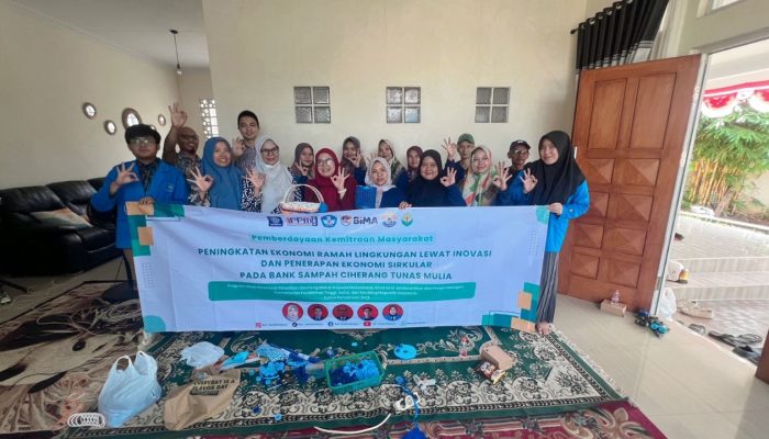 Tingkatkan Kreativitas Masyarakat Kelola Sampah, Dosen UBSI Ubah Limbah Plastik Jadi Produk Handicraft