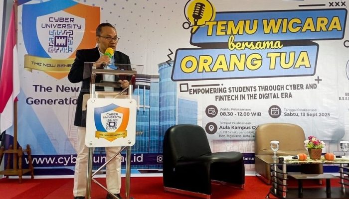 Bersama Orang Tua, Cyber University Teguhkan Diri Sebagai Kampus Progresif dan Inovatif di Era Digital