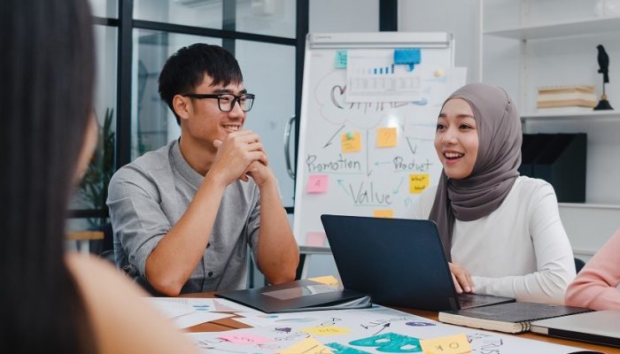 Melejit di Era Digital! Inilah Alasan Kenapa Prodi Digital Entrepreneur Wajib Jadi Pilihanmu