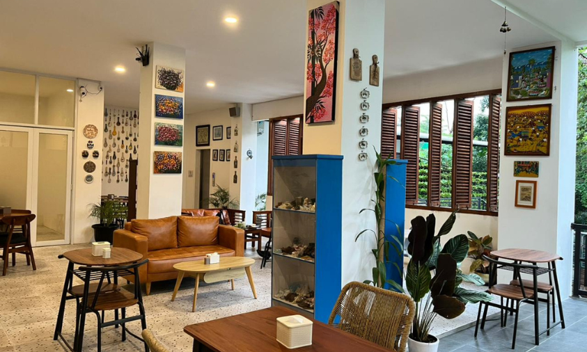 resto kalibayem jogja lantai 2