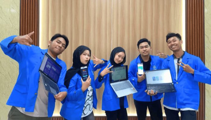 Dari Jalur Pendakian ke Layar Digital, Inovasi Tim UBSI Kampus Solo Bantu Pendaki Lebih Siap