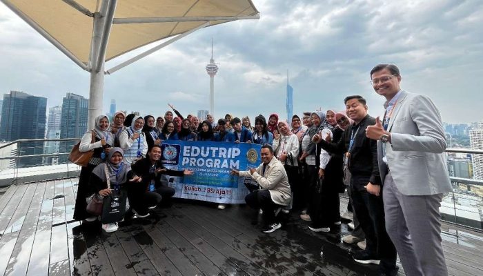 Tak Sekadar Traveling, EduTrip UBSI Ajak Mahasiswa Belajar di Singapura dan Malaysia