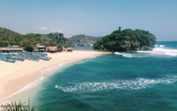 Pesona Pantai Gunungkidul yang Tak Pernah Kehilangan Daya Tarik Wisatawan