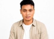 Anak Tukang Becak Kini Jadi CEO AI, Alumni Universitas Nusa Mandiri Buktikan Mimpi Bisa Mengalahkan Keterbatasan