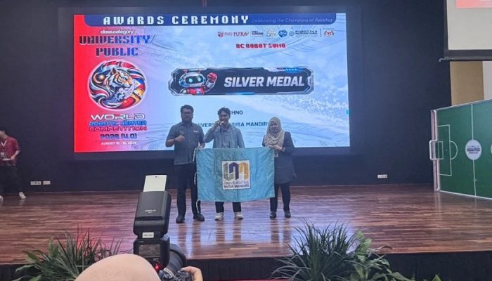 Mahasiswa Bisnis Digital UNM Raih Medali Perak Robotik Dunia di Malaysia